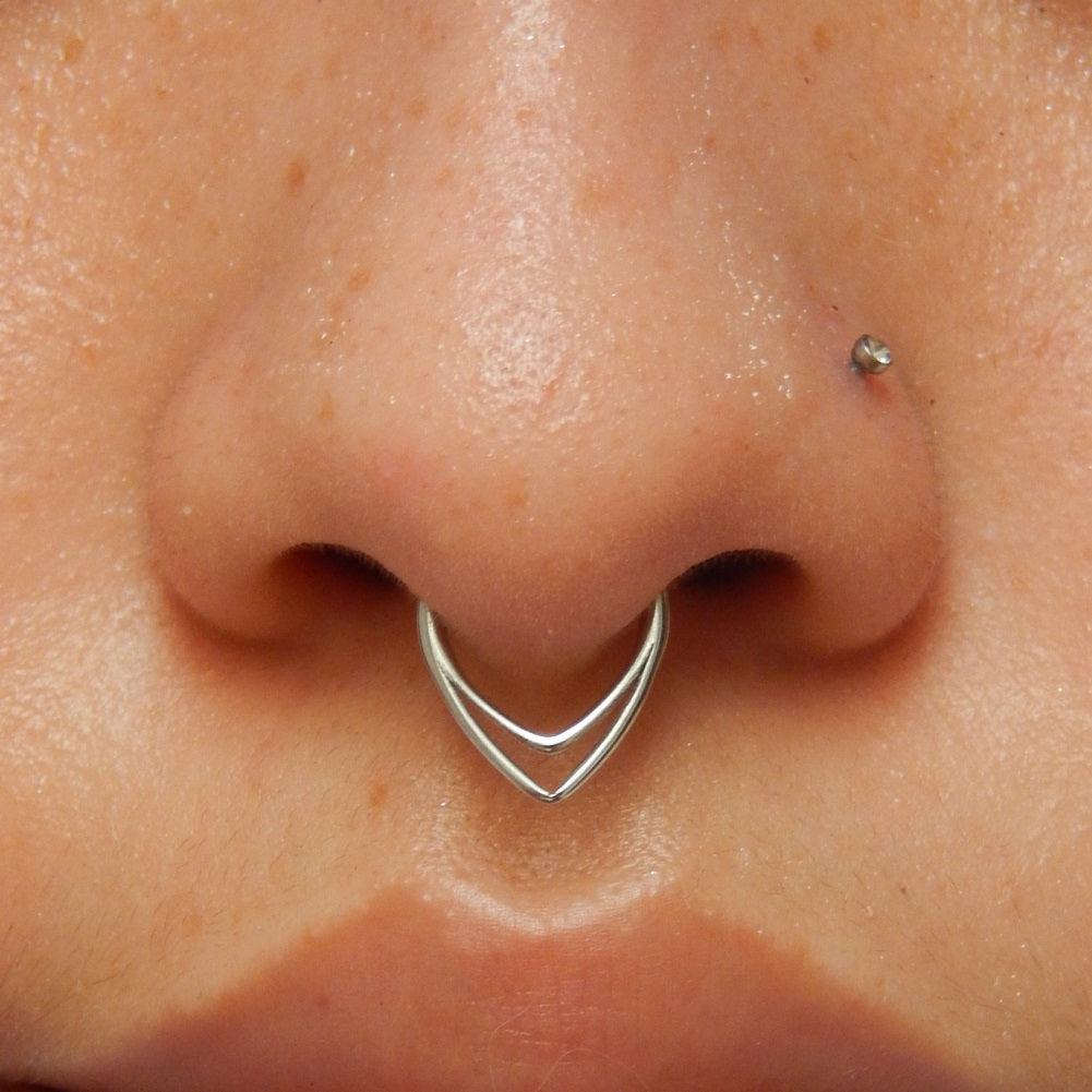 16G Double Hoop Hinged Segment Triangle Septum Ring