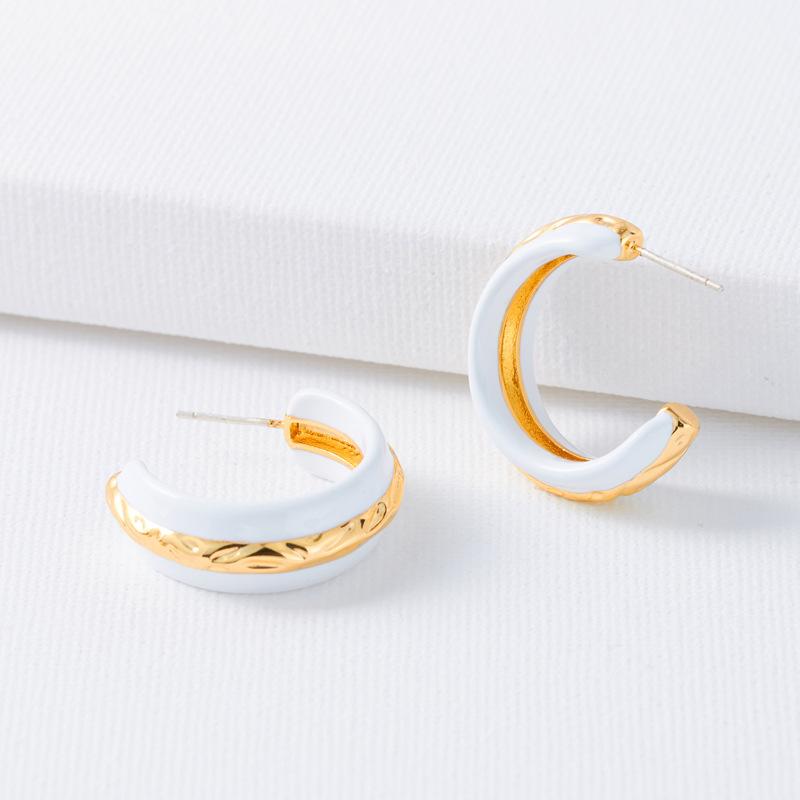 Oufer White Black Enamel w/Brass Open Hoop Earring