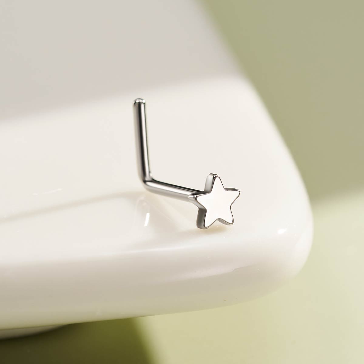 20G Titanium L-shaped Crescent Star Nostril Stud