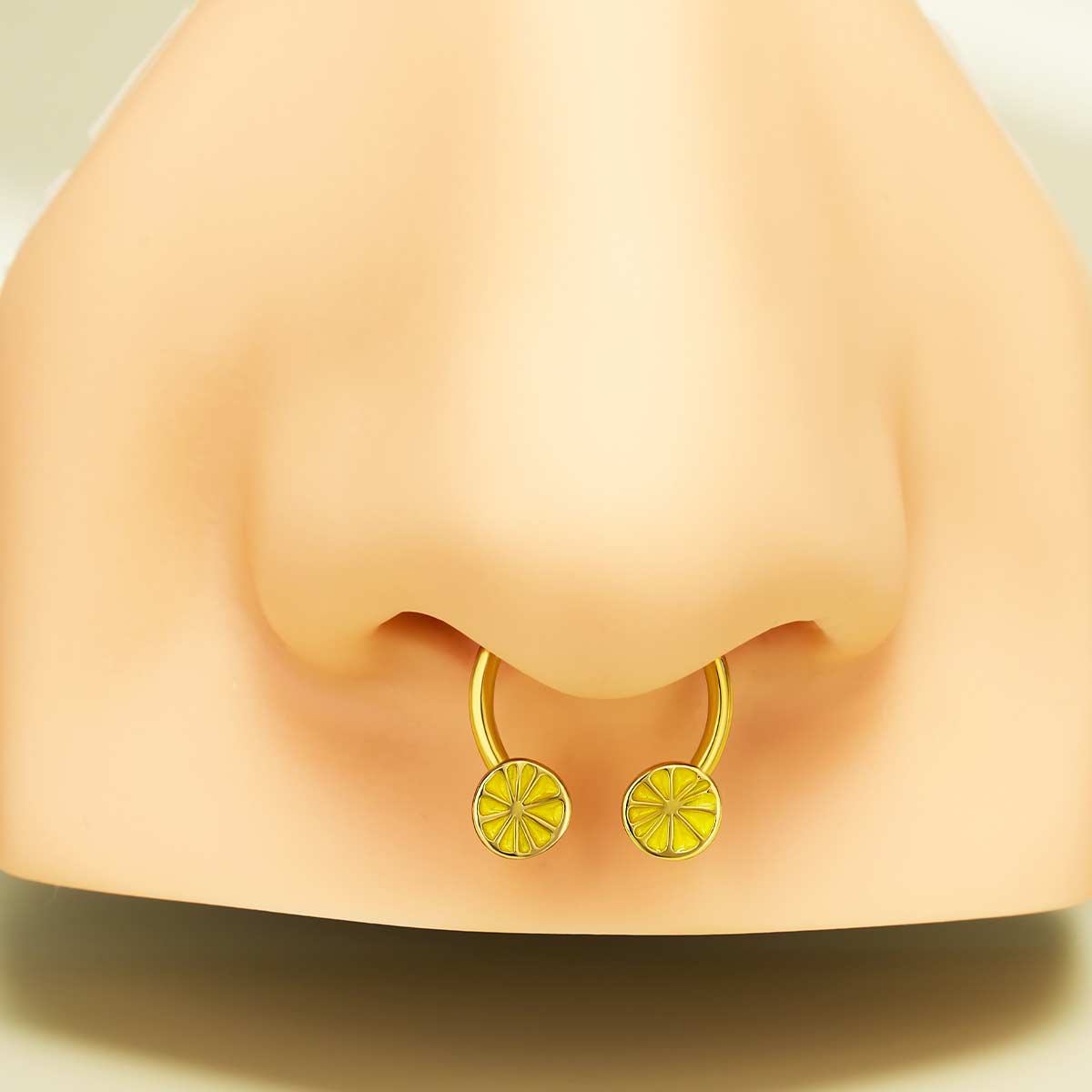 lemon septum piercing