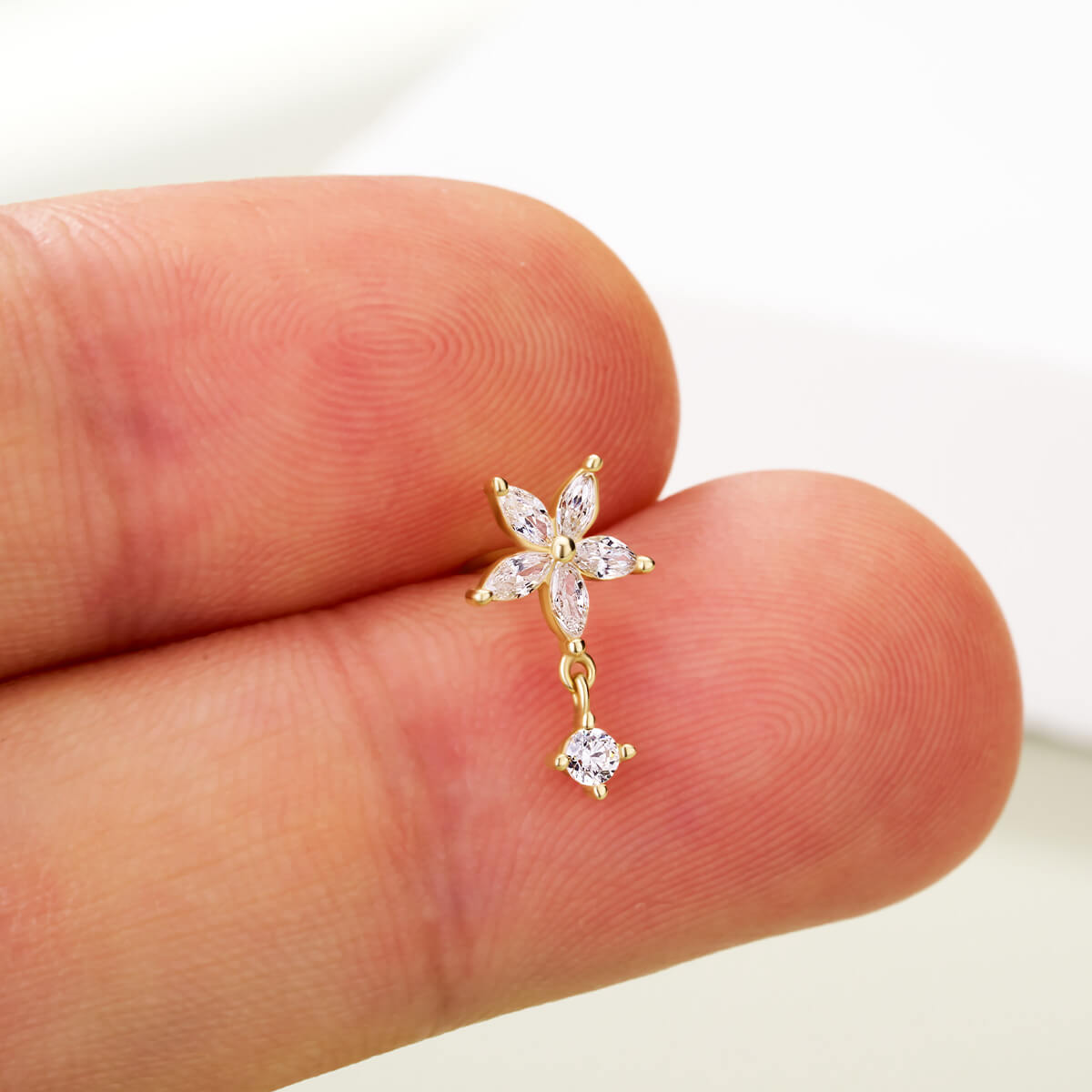 14k flower nose stud