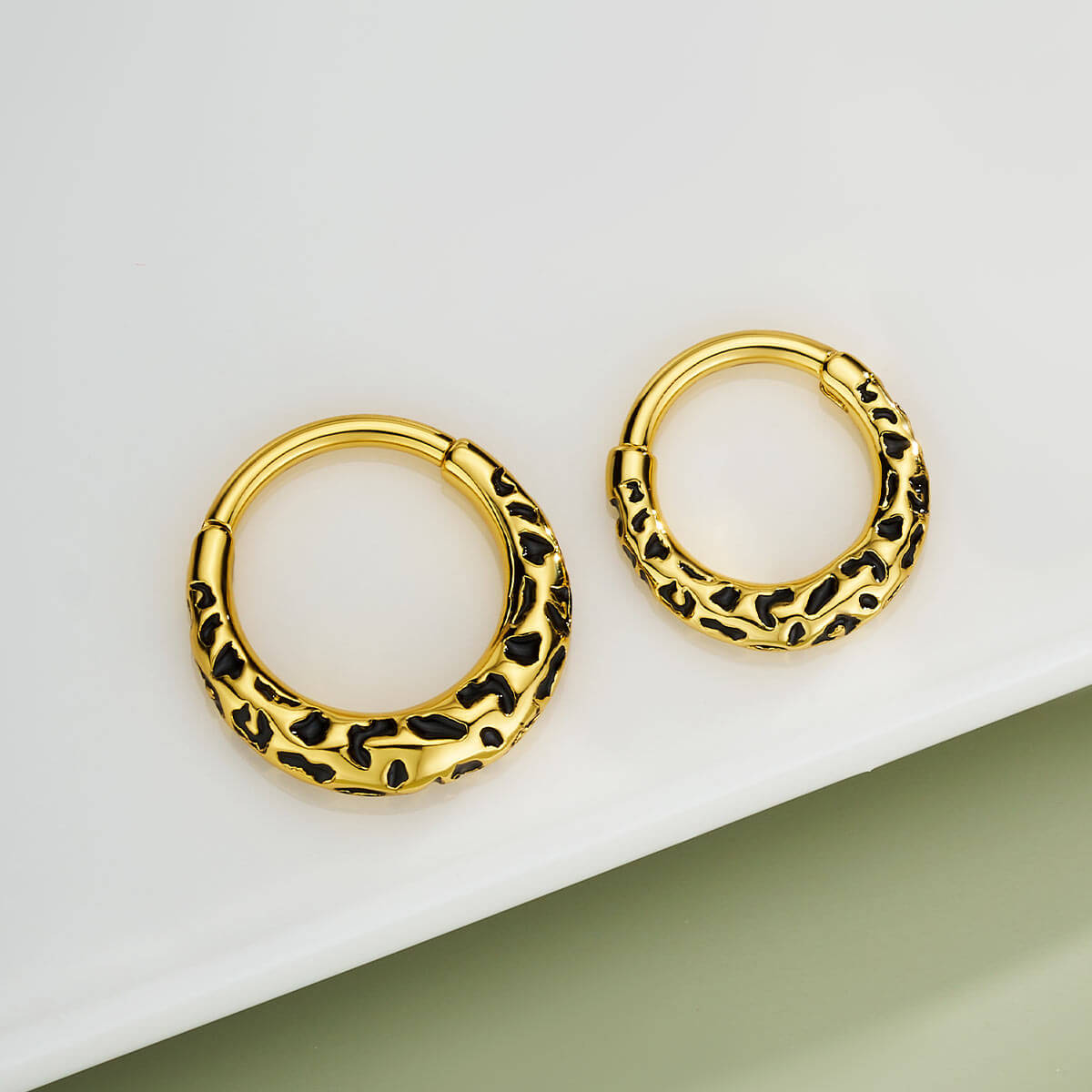 oufer Leopard Print septum ring 