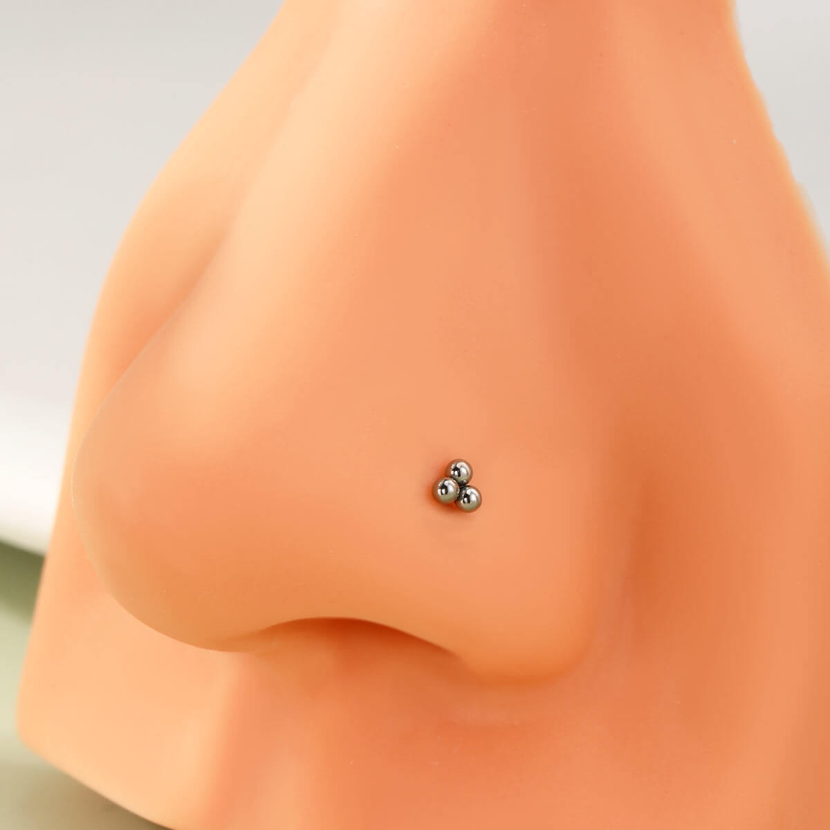 beaded nose piercing